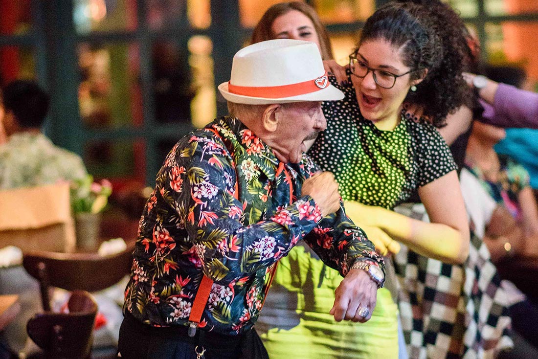 Baile y alegría dominicana en JALAO